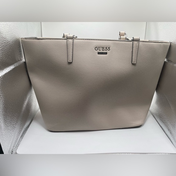 Guess bag los angles purse - Picture 1 of 9